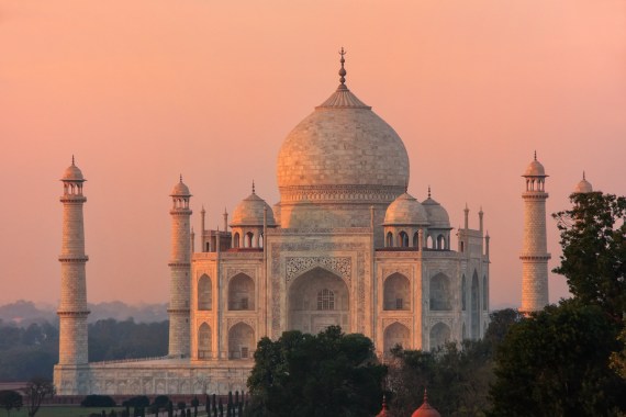 Onion Dome of Taj Mahal