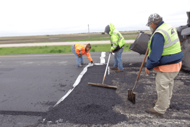 Transverse Joints in Asphalt Pavement